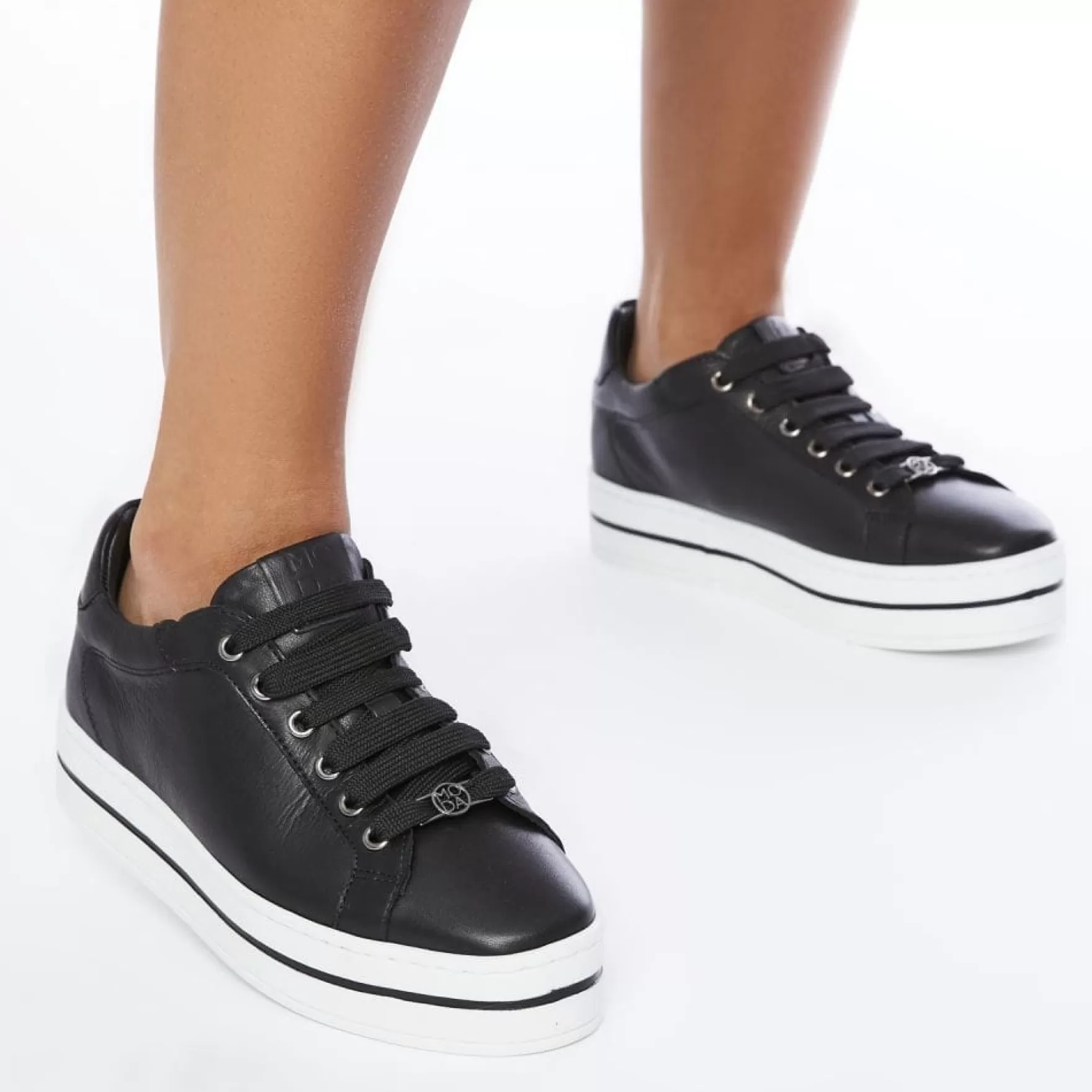 Black Trainers*Moda in Pelle Black Trainers