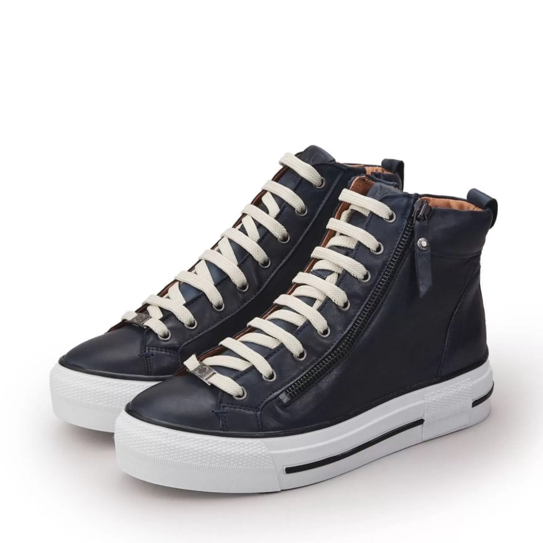 High-Top Trainers*Moda in Pelle High-Top Trainers