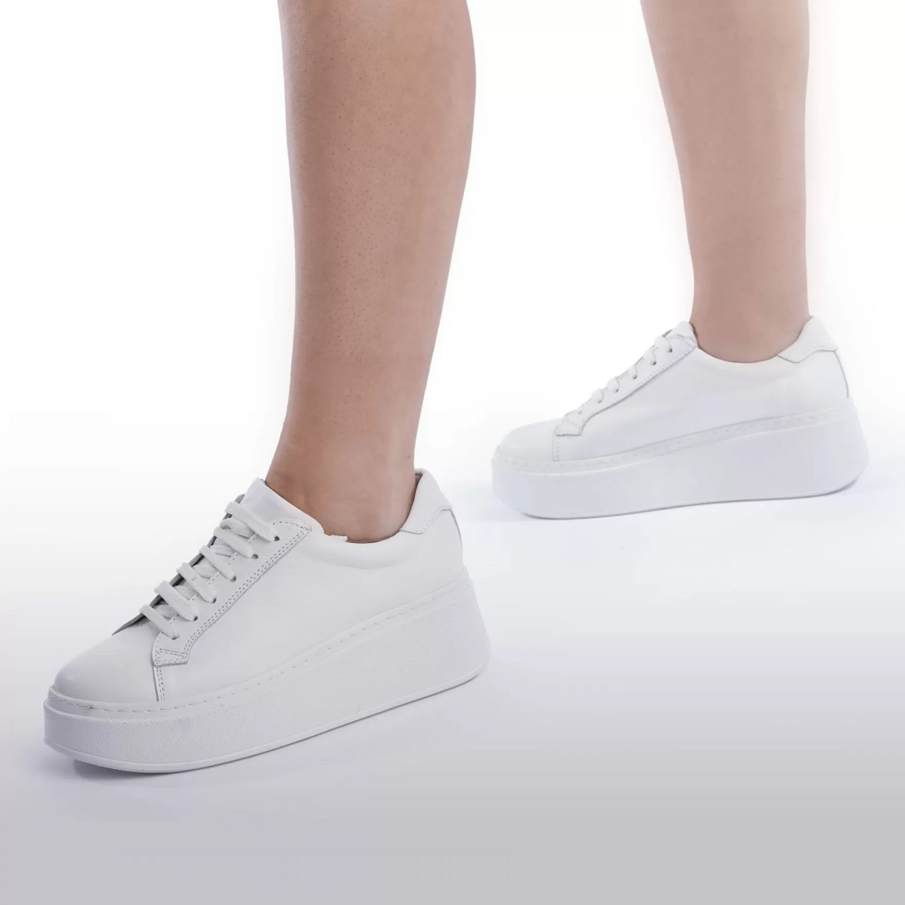 B.Soleful | White Trainers*Moda in Pelle B.Soleful | White Trainers