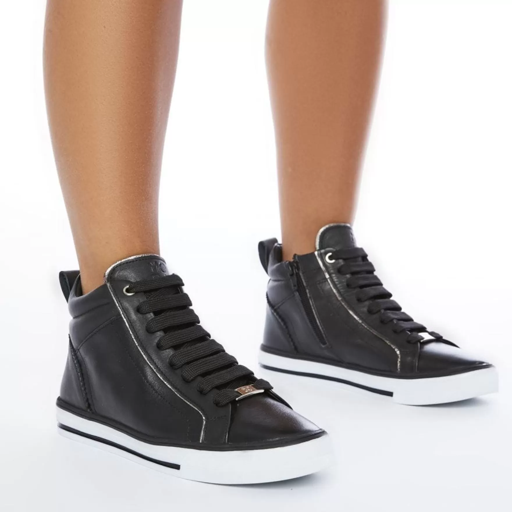 Black Trainers | High-Top Trainers*Moda in Pelle Black Trainers | High-Top Trainers