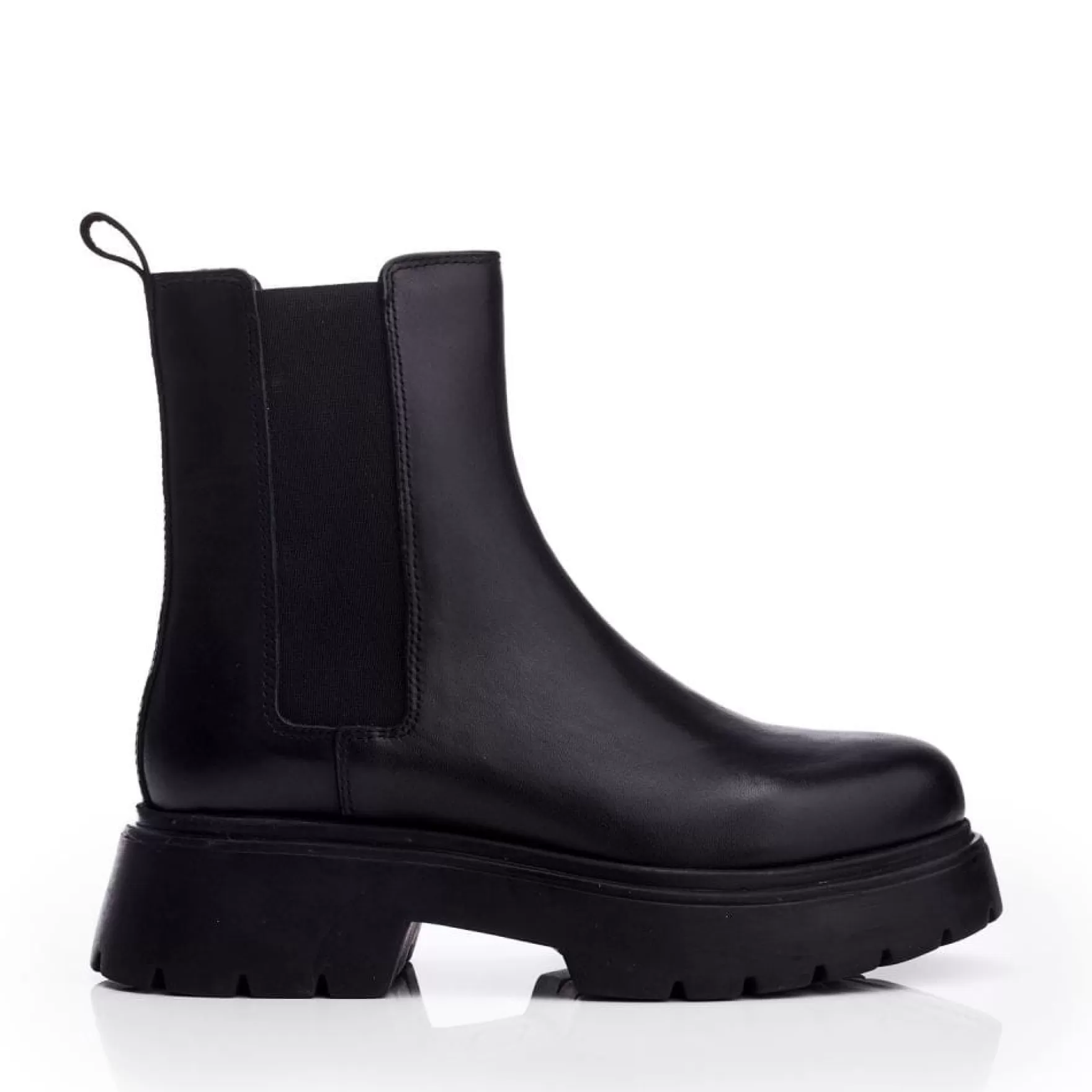 Gift Guide | Chelsea Boots*Moda in Pelle Gift Guide | Chelsea Boots