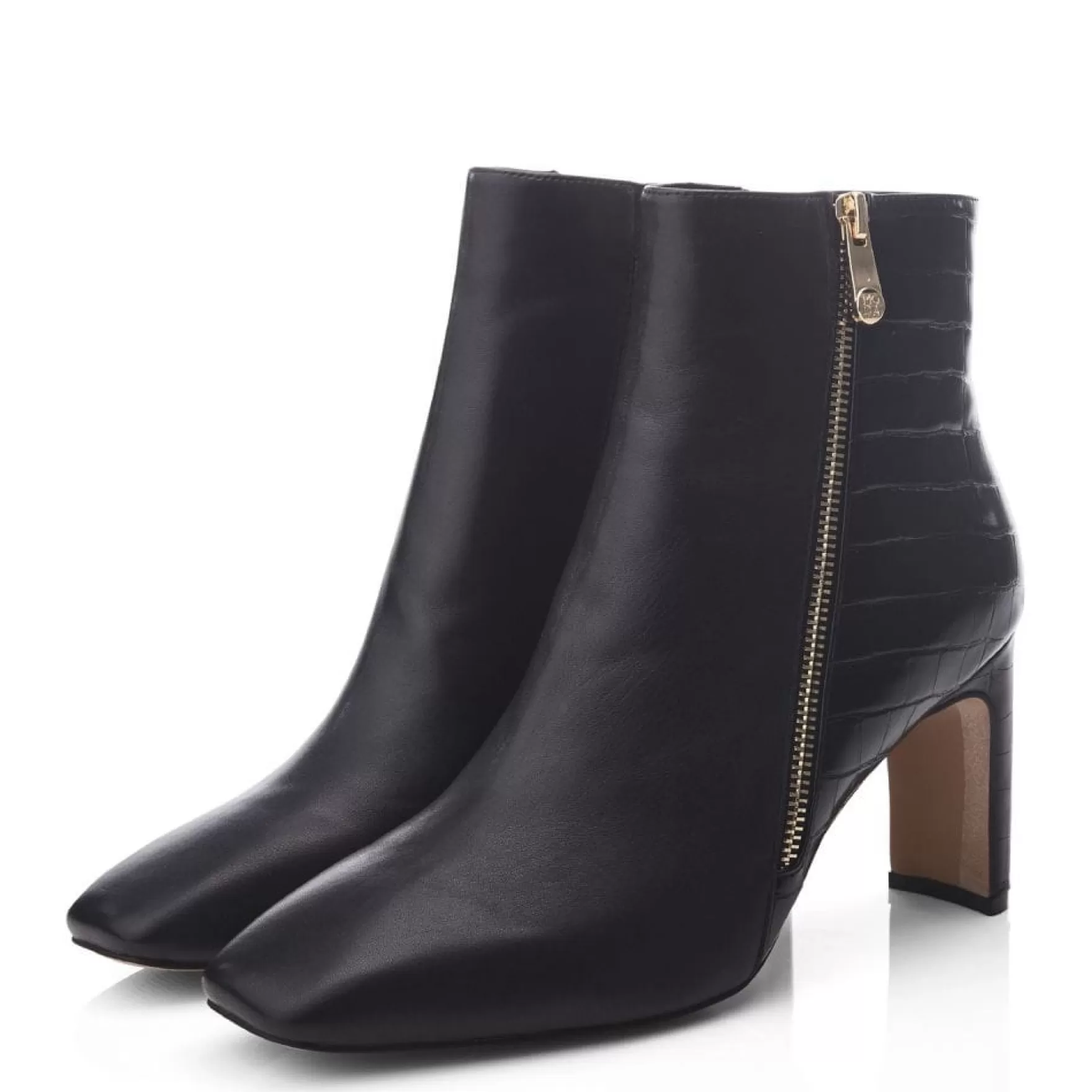 Gift Guide | Heeled and Wedge Boots*Moda in Pelle Gift Guide | Heeled and Wedge Boots