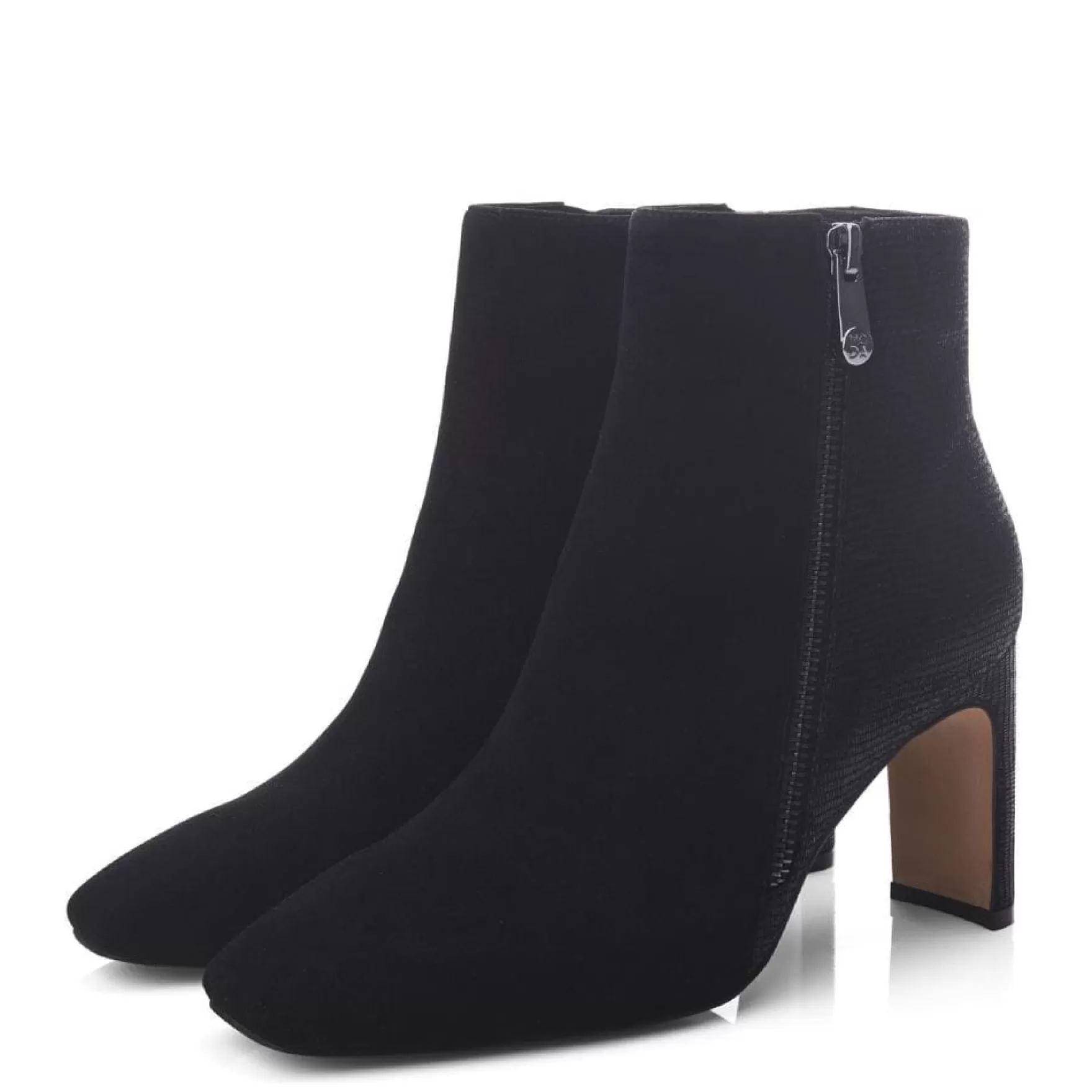 Gift Guide | Heeled and Wedge Boots*Moda in Pelle Gift Guide | Heeled and Wedge Boots